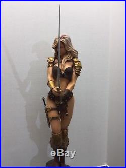 Arhian ARH Studios Statue (Comic + Poster included) 261/300 Limited Edition