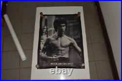 Bruce Lee Vintage Original Commemorative Poster 1940-1973 -28 X 21- (ewp47) Bruce Lee Vintage Original Commemorative Poster 1940-1973 -28 X 21- (ewp47)