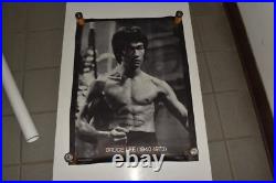 Bruce Lee Vintage Original Commemorative Poster 1940-1973 -28 X 21- (ewp47) Bruce Lee Vintage Original Commemorative Poster 1940-1973 -28 X 21- (ewp47)