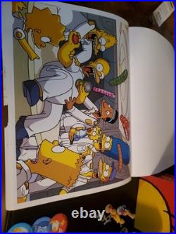 Collectors The Simpsons Episode Guide, Book Of Posters, Pins and Figuerines