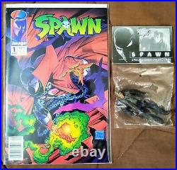 Spawn #1 (Newsstand Edition Poster Intact Special Todd The Bum Figure)
